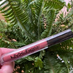 👄 NYX Lingerie Liquid Lipstick 👄